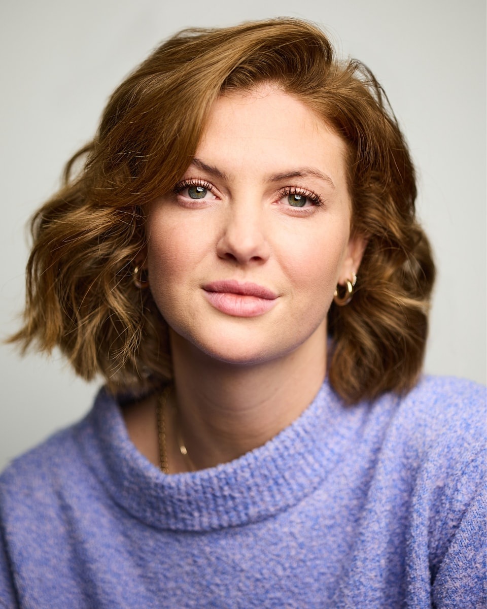 Alternative headshot 4