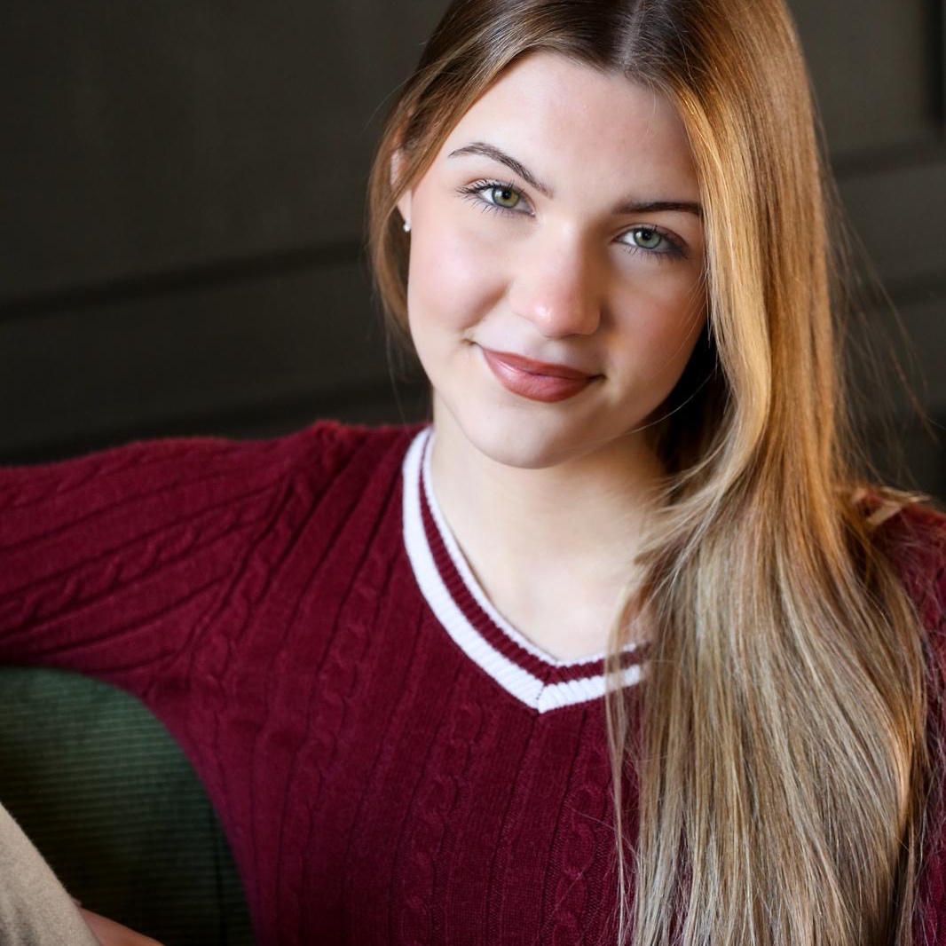 Alternative headshot 1